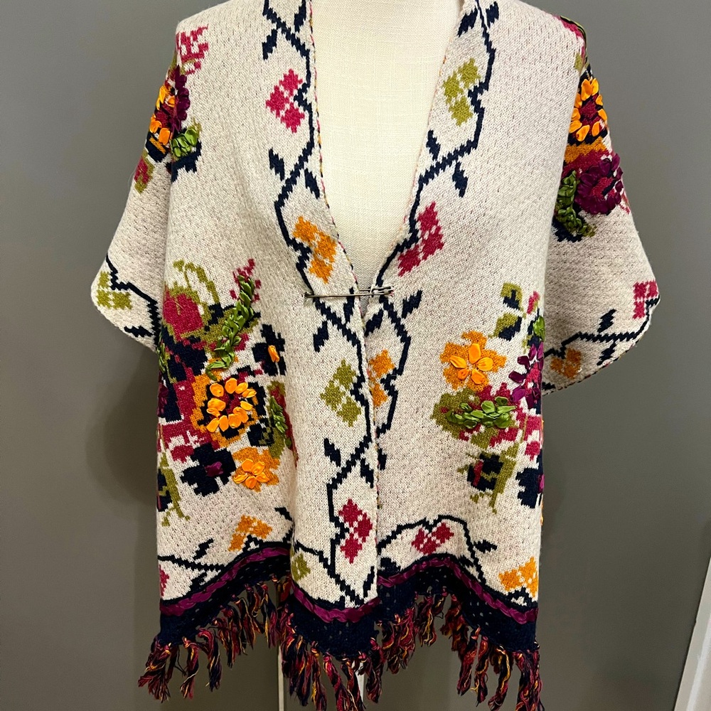 Anthropologie embroidered poncho NWOT
